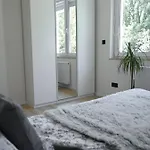 Comfortable Flat With Garden