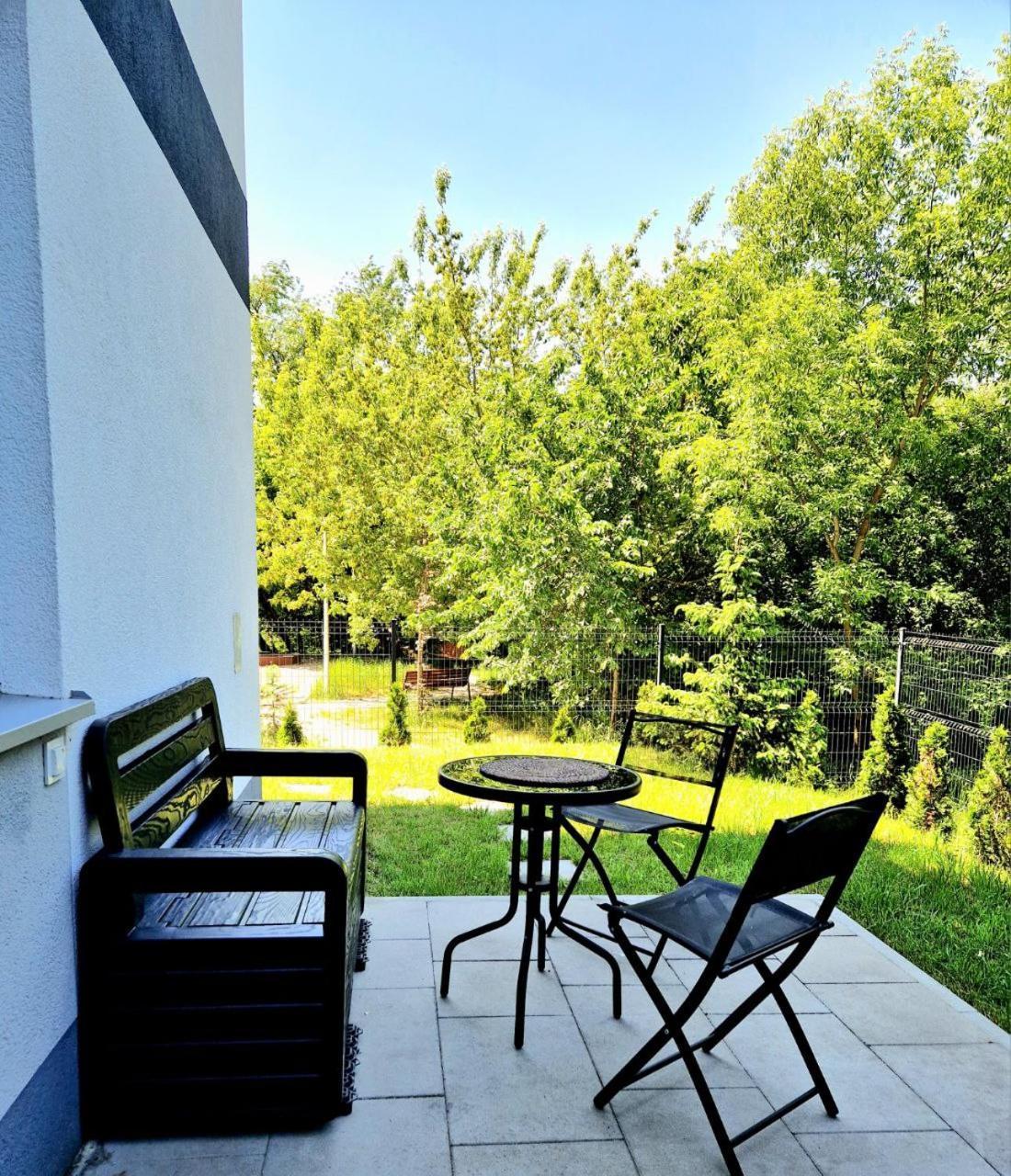 Comfortable Flat With Garden Apartment *